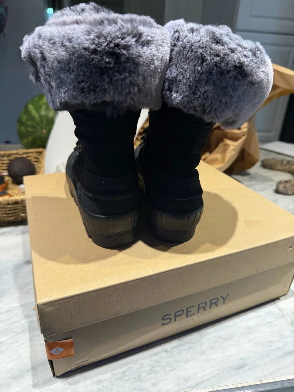 Sperry torrent winter laceup black